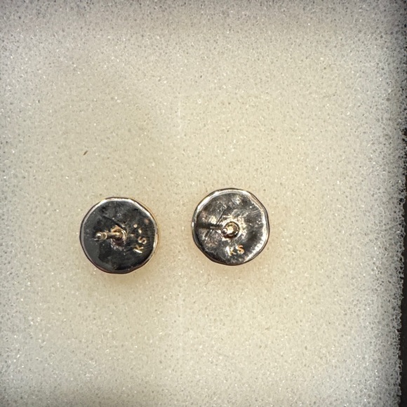 Kendra Scott Silver and Gold Floral Stud Earrings - Picture 3 of 4